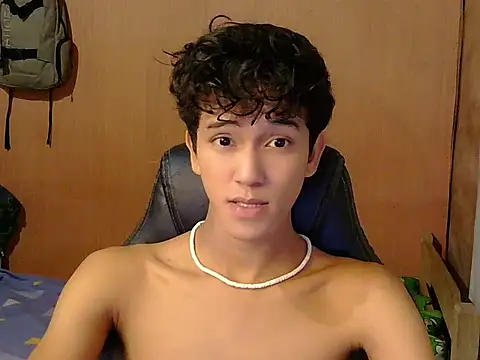 Snapshot of kenbigcockxx chatting on January 2026 11:25:01 AM kenbigcockxx online show from January 2026 11:25:01 AM