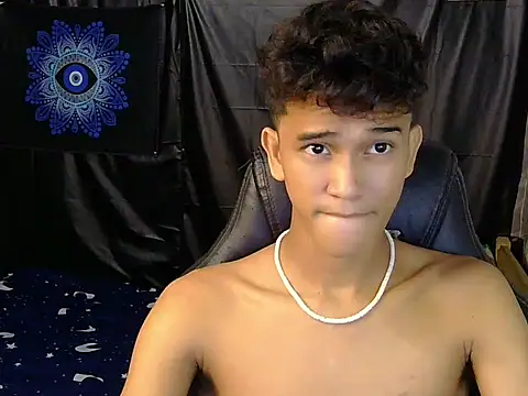 Snapshot of kenbigcockxx chatting on February 2026 12:01:02 PM kenbigcockxx online show from February 2026 12:01:02 PM