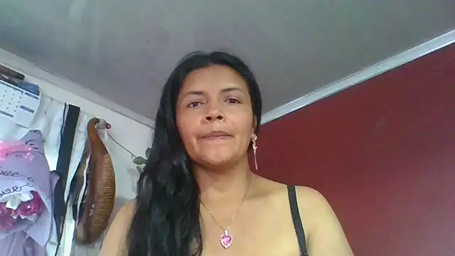 DianaOchoa  online show from May 2026 12:00:01 PM