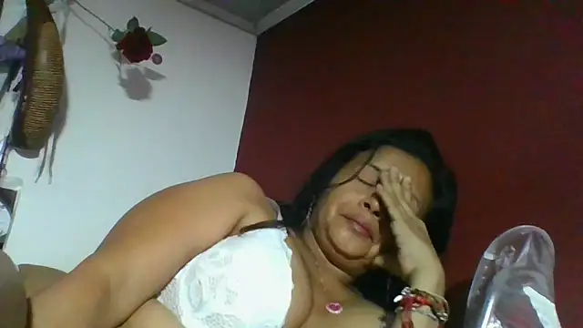 DianaOchoa  online show from May 2026 10:44:01 AM