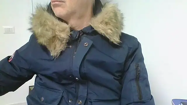 Snapshot of Sensor2000 chatting on January 2026 07:33:01 AM Sensor2000 online show from January 2026 07:33:01 AM