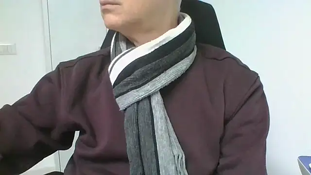 Snapshot of Sensor2000 chatting on February 2026 08:20:01 AM Sensor2000 online show from February 2026 08:20:01 AM