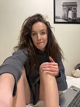 goodgirldevil online show from February 2026 09:55:01 PM