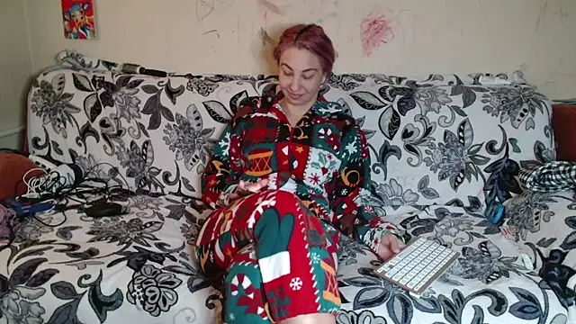 Snapshot of AsyaLulu chatting on January 2026 08:51:02 AM AsyaLulu online show from January 2026 08:51:02 AM