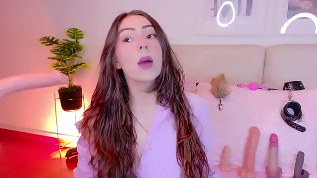 Heraa Piett online show from September 2025 12:08:02 PM