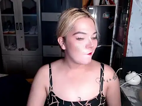 blonditax1111 online show from July 2026 10:41:01 AM