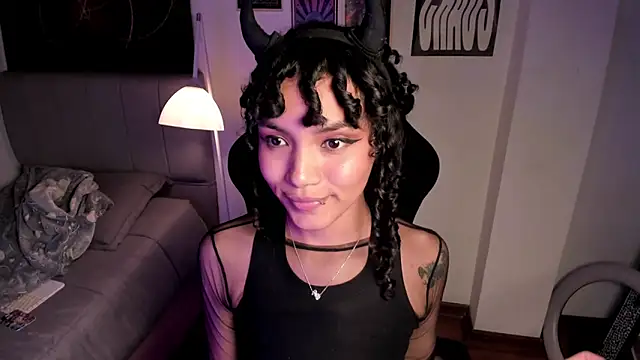 Snapshot of Nati____ chatting on November 2025 04:25:01 AM Nati online show from November 2025 04:25:01 AM