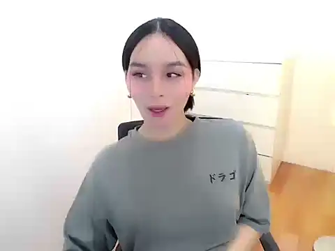 Snapshot of holly_tabby chatting on September 2025 08:31:01 PM holly tabby online show from September 2025 08:31:01 PM