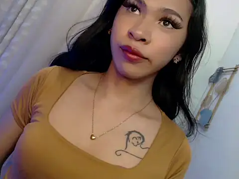 Annaloula online show from April 2026 10:20:02 AM