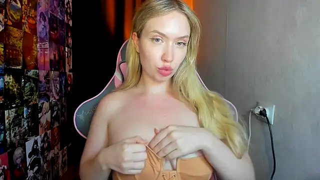 NicoleRiccii online show from September 2025 07:35:02 PM