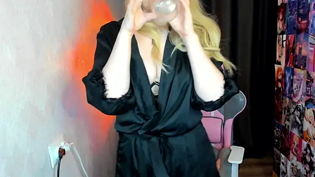 NicoleRiccii online show from December 2025 07:53:02 PM