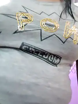 Snapshot of lunna_07 chatting on October 2025 06:27:01 PM lunna 07 online show from October 2025 06:27:01 PM