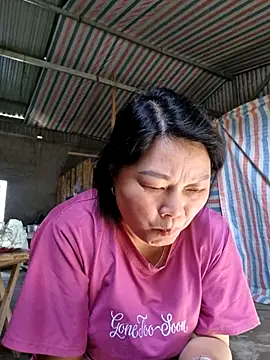 yoowwmr online show from November 2025 04:45:02 AM