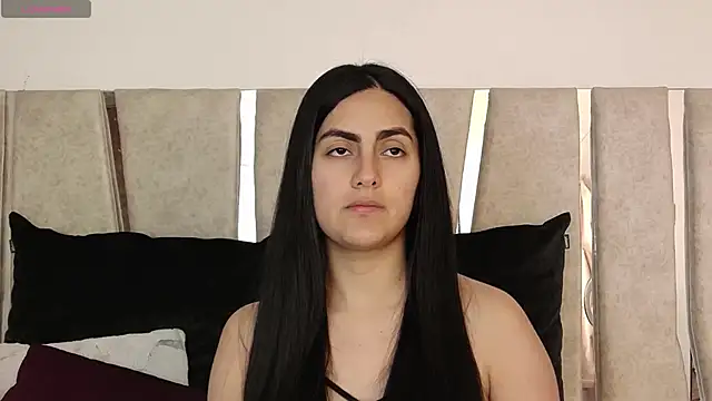 Snapshot of CamiJone chatting on December 2025 11:34:02 PM CamiJone online show from December 2025 11:34:02 PM