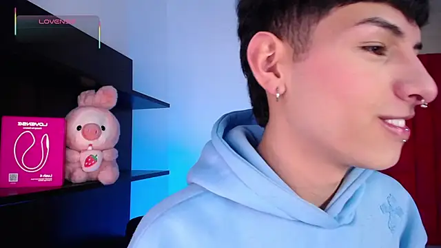 Ezra Storm online show from January 2026 04:16:01 AM