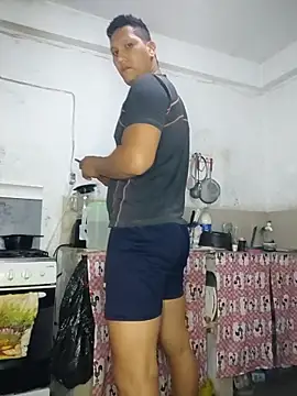 Snapshot of Tom_Hardy11 chatting on February 2026 08:32:01 AM Tom Hardy11 online show from February 2026 08:32:01 AM