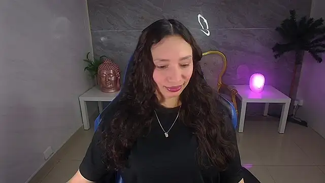 evageline s online show from September 2025 03:39:02 AM