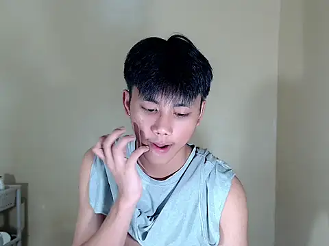 ynotyu online show from November 2025 03:23:01 PM