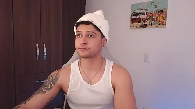 Snapshot of domsantiago_ chatting on September 2025 10:43:01 PM domsantiago online show from September 2025 10:43:01 PM