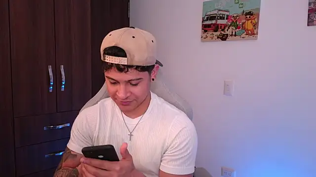 Snapshot of domsantiago_ chatting on September 2025 11:38:02 PM domsantiago online show from September 2025 11:38:02 PM