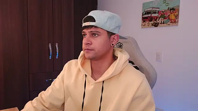 Snapshot of domsantiago_ chatting on September 2025 03:18:02 AM domsantiago online show from September 2025 03:18:02 AM