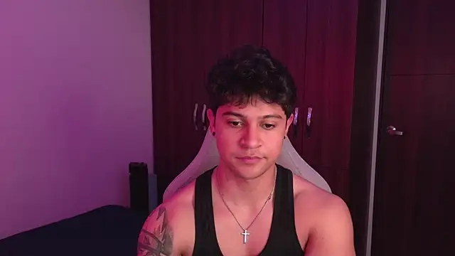 Snapshot of domsantiago_ chatting on October 2025 02:07:01 AM domsantiago online show from October 2025 02:07:01 AM