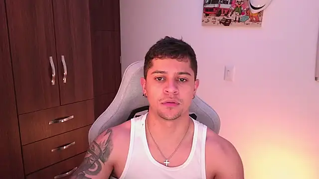 Snapshot of domsantiago_ chatting on October 2025 01:20:02 AM domsantiago online show from October 2025 01:20:02 AM