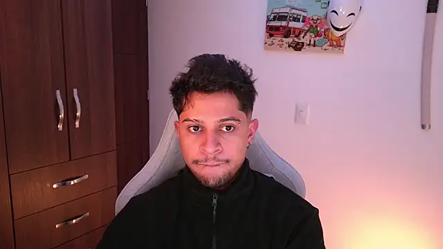 domsantiago  online show from December 2025 02:05:01 AM