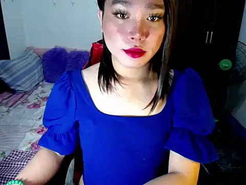 Urassiansweetcummer online show from September 2025 02:26:02 AM