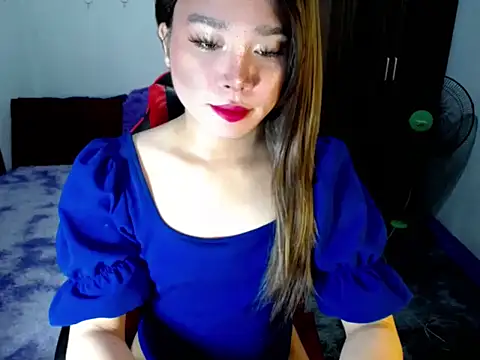 Snapshot of Urassiansweetcummer chatting on November 2025 01:33:02 AM Urassiansweetcummer online show from November 2025 01:33:02 AM