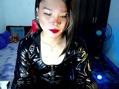 Urassiansweetcummer online show from May 2026 01:35:01 AM