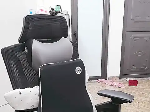 Shulee21 online show from September 2025 03:06:02 AM