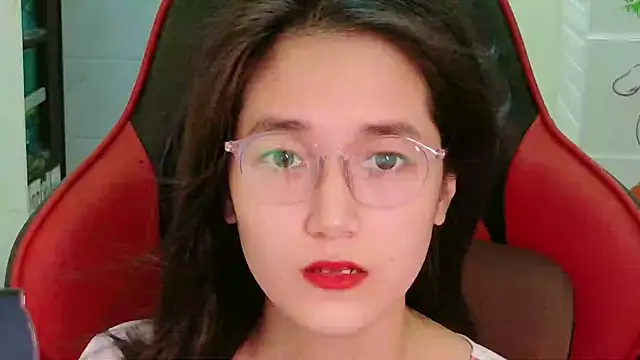 Shulee21 online show from September 2025 03:19:02 AM