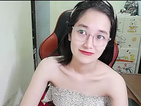 Shulee21 online show from September 2025 01:20:02 AM