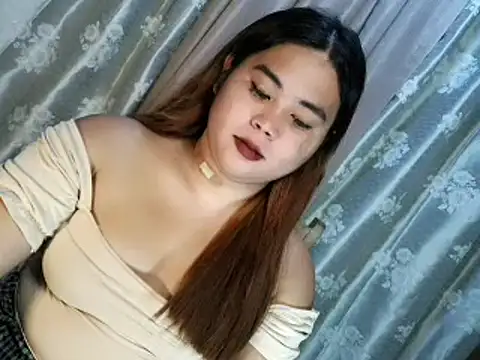Snapshot of queen_staceyy chatting on March 2026 01:34:01 AM queen staceyy online show from March 2026 01:34:01 AM