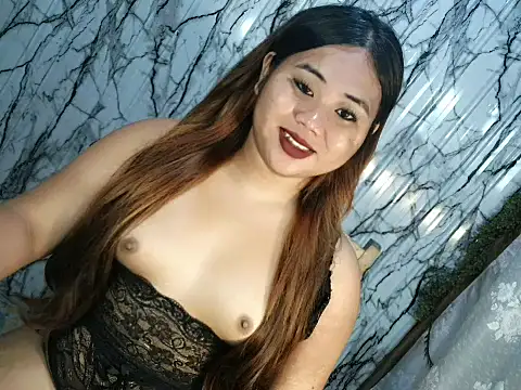 Snapshot of queen_staceyy chatting on April 2026 11:32:01 PM queen staceyy online show from April 2026 11:32:01 PM