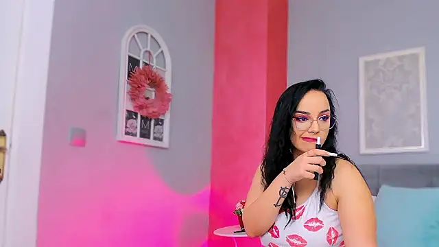 ScarletVex online show from January 2026 06:22:02 PM