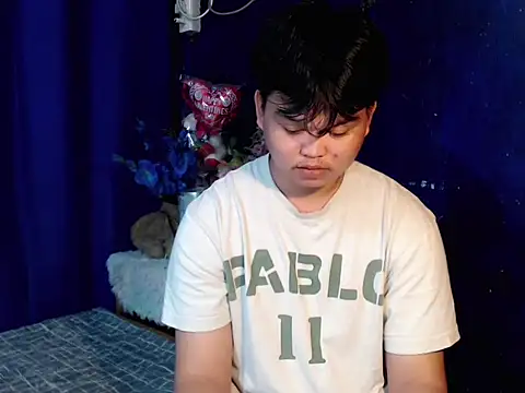 Reynelcock online show from October 2025 12:11:01 PM