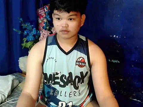 Reynelcock online show from February 2026 05:00:02 PM