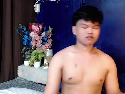 Reynelcock online show from March 2026 09:51:01 PM