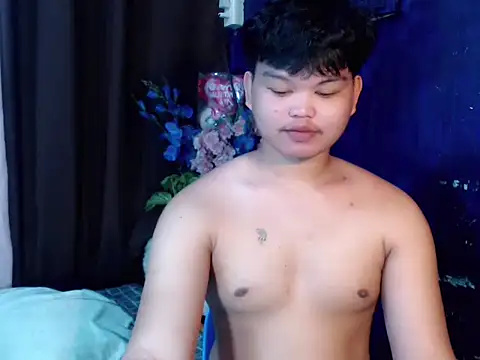 Reynelcock online show from March 2026 06:31:01 PM