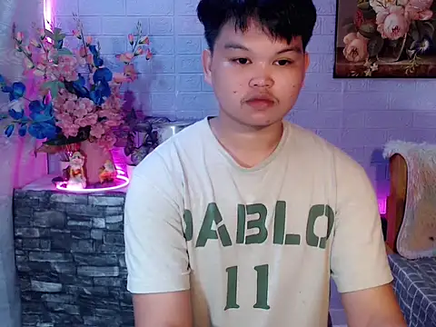 Reynelcock online show from July 2026 07:37:02 AM