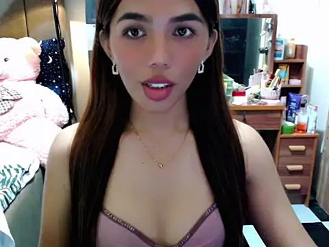 urswtasian chesca online show from November 2025 01:39:02 PM
