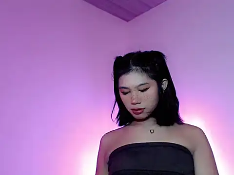 Maxine Sucks online show from October 2025 12:01:02 PM