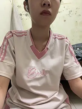 meomeo2k6 online show from October 2025 02:07:01 PM