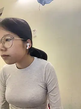 meomeo2k6 online show from November 2025 06:24:02 AM