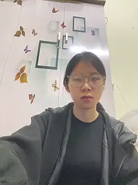 meomeo2k6 online show from November 2025 01:58:01 PM