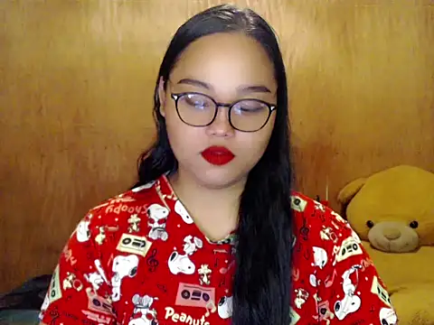  Lylia online show from November 2025 06:30:01 PM