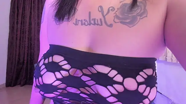 Dantzel  online show from November 2025 07:46:02 PM