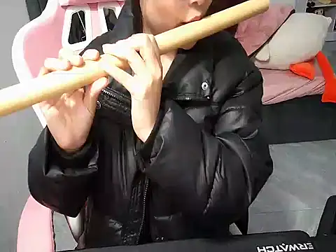 Ori-Yannie online show from November 2025 02:06:01 PM